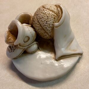 Limited Ed.  Georgia Marble Basketball Figurine